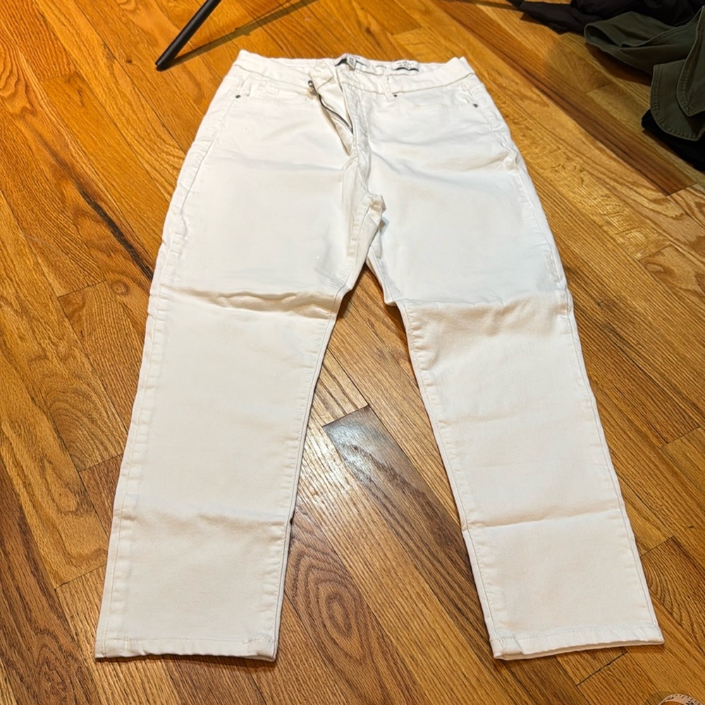 Ellen Tracy white denim skinny jeans size 10